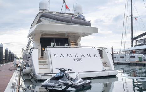 Ferretti motor yacht Samkara swim platform and garage 