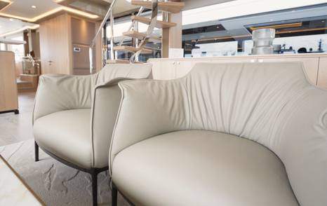 Ocean-Alexander-28L-Review-seating-by-Poltrana-Frau