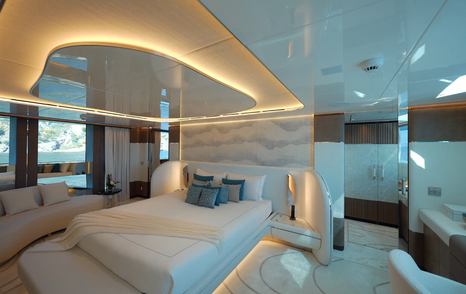 Superyacht Camila master cabin