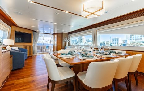 Motor Yacht Q main saloon dining area