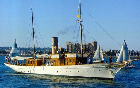 Medea steam engine yacht