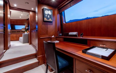 Superyacht Sea BlueZ master cabin office 