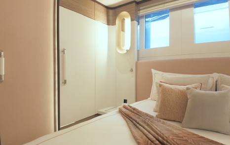 Bilgin-163-II-Review-double-cabin-pink