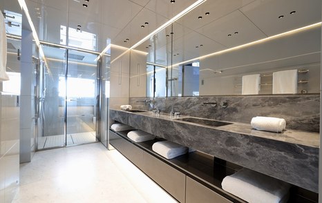 Superyacht No Stress master cabin ensuite