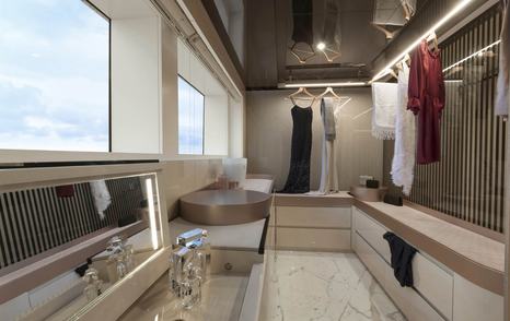 Mangusta Oceano 50 motor yacht master cabin walk in wardrobe