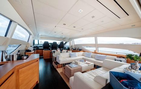 Pershing motor yacht For Ever saloon lounge area 