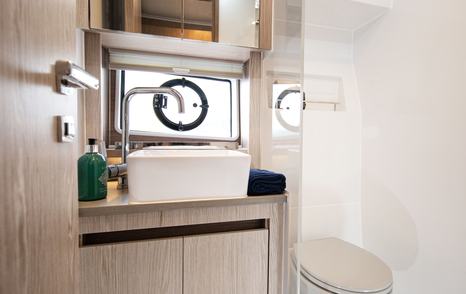 Sealine C390 cabins