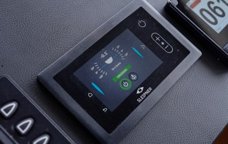 Beneteau-Swift-Trawler-54-Review-screen