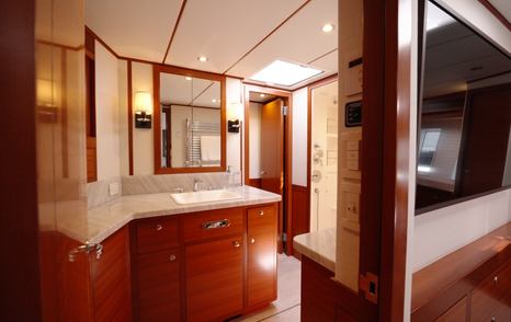 Nordhavn-68-Review-owner-ensuite