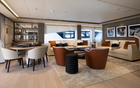 Gulf-Craft-Majesty-140-Review-saloon-flexible