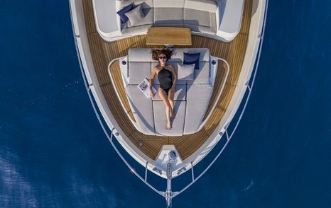 Absolute-Navetta-53-foredeck-overhead