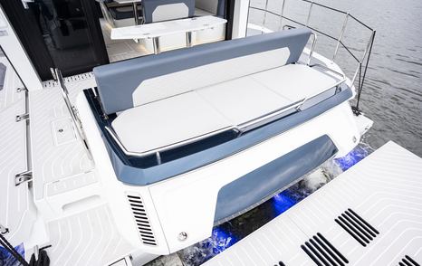 Galeon-435-GTI-Review-cockpit-sunpad-bench