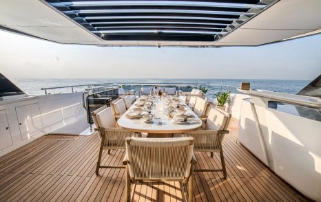 Gulf Craft's Majesty 100 Terrace motor yacht aft deck alfresco dining