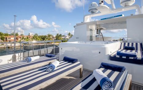 Superyacht Status Quo's flybridge sunpads