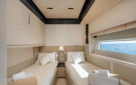 Motor Yacht Trinidad twin room