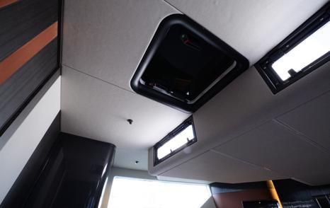 Galeon 520 Fly VIP cabin ceiling with skylight hatch and opening windows