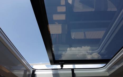 De Antonio D60 sliding glass roof with adjustable shading system
