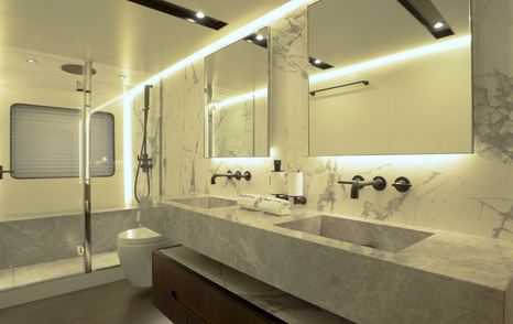 Astondoa-As8-owner-cabin-ensuite