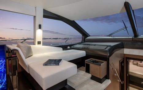 Sunseeker Manhattan 68 motor yacht helm station seating 