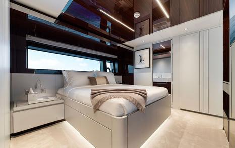 Motor yacht Chop Chop's guest cabin