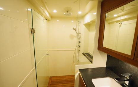 Palm-Beach-PB85-Sedan-Review-owner-ensuite