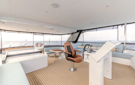 Steeler Ocean Explorer 72 yacht flybridge helm station 