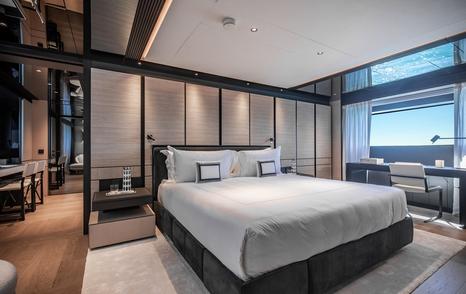 Superyacht Andala master cabin