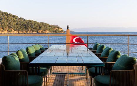 Sirena 118 Superyacht IKIGAI aft dining area