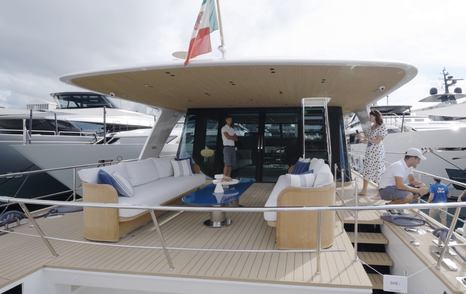 Aft cockpit of the Sanlorenzo SHE with movable seating and table