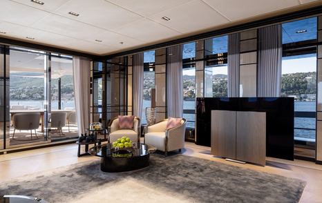 Superyacht Reliance skyounge