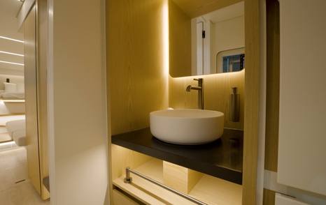 Sunreef-Ultima-55-Review-VIP-ensuite