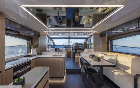 Galley aft, pearl 62