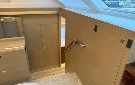 Horizon-PC60-owner-cabin-steps