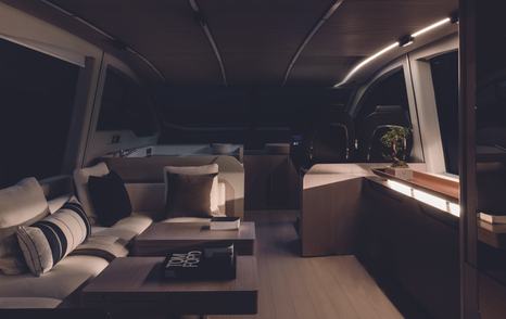 Azimut-S7-saloon-lights-down