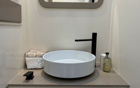 Technohull Alpha 45 dayboat cabin sink