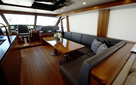 Palm-Beach-PB85-Sedan-Review-dinette