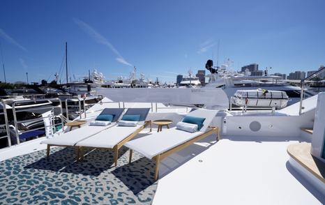 Westport-W117-Review-flybridge-sun-bathing-crane