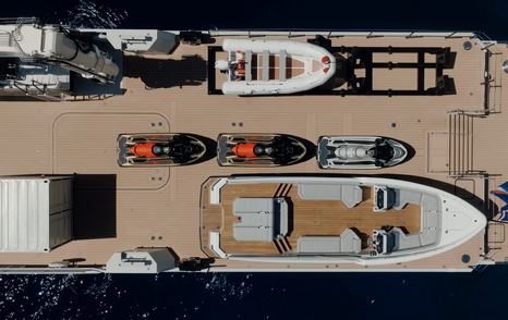 Damen-YS-53-Review-aft-deck-overhead