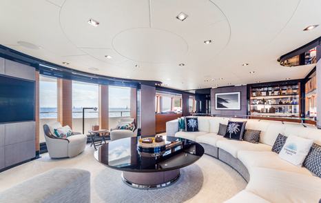 Heesen superyacht Fan Too upper saloon lounge area 