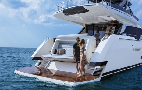 ferretti 720 decks