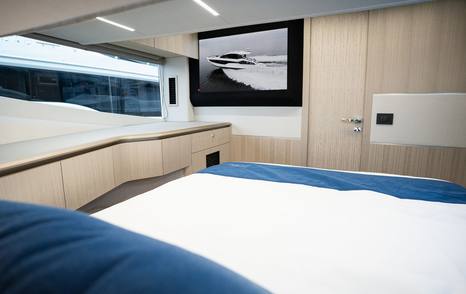 Galeon-435-GTI-Review-owners-cabin-TV