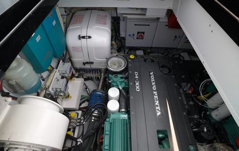 Dominator-Midi-Ilumen-M35-engine-space