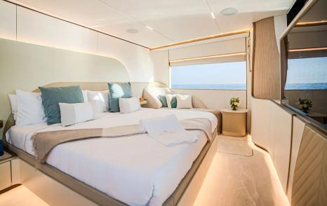 Gulf Craft Majesty 100 Terrace motor yacht master cabin 