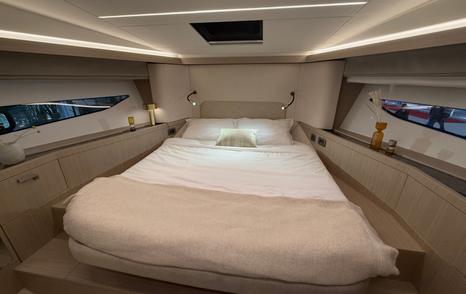 Prestige-F4.3-VIP-cabin