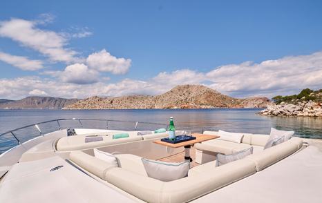 Pershing motor yacht For Ever foredeck with seating and sun pads 