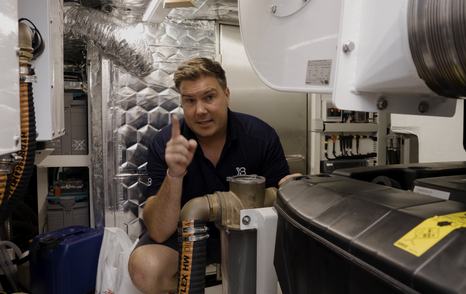 Delta-Powerboats-72-Review-jack-haines-engine-room