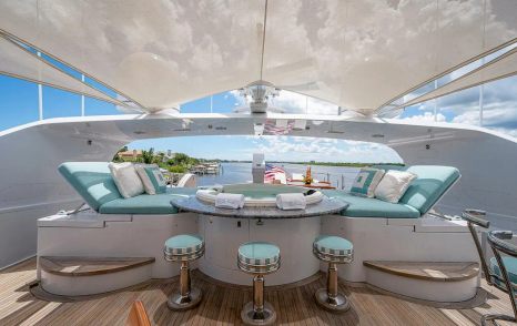 Superyacht La Sirena's upper deck jacuzzi