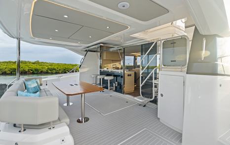 Aquila 50 Yacht aft cockpit