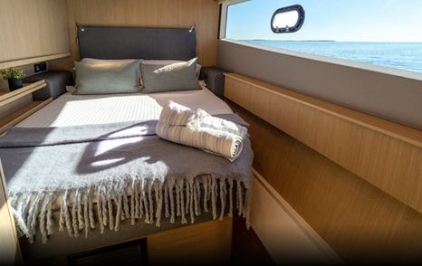 Aquila 42 cabin