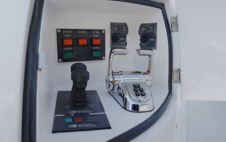 Nordhavn 75 EYF cockpit wing control station for close-quarters manoeuvring